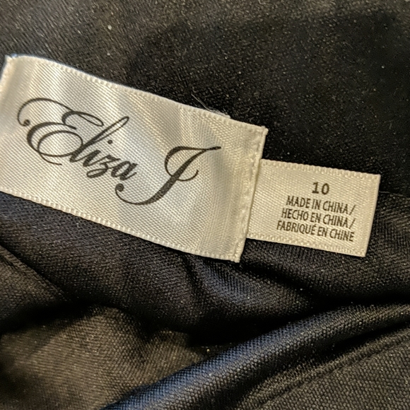 Dress - Picture 6 of 6